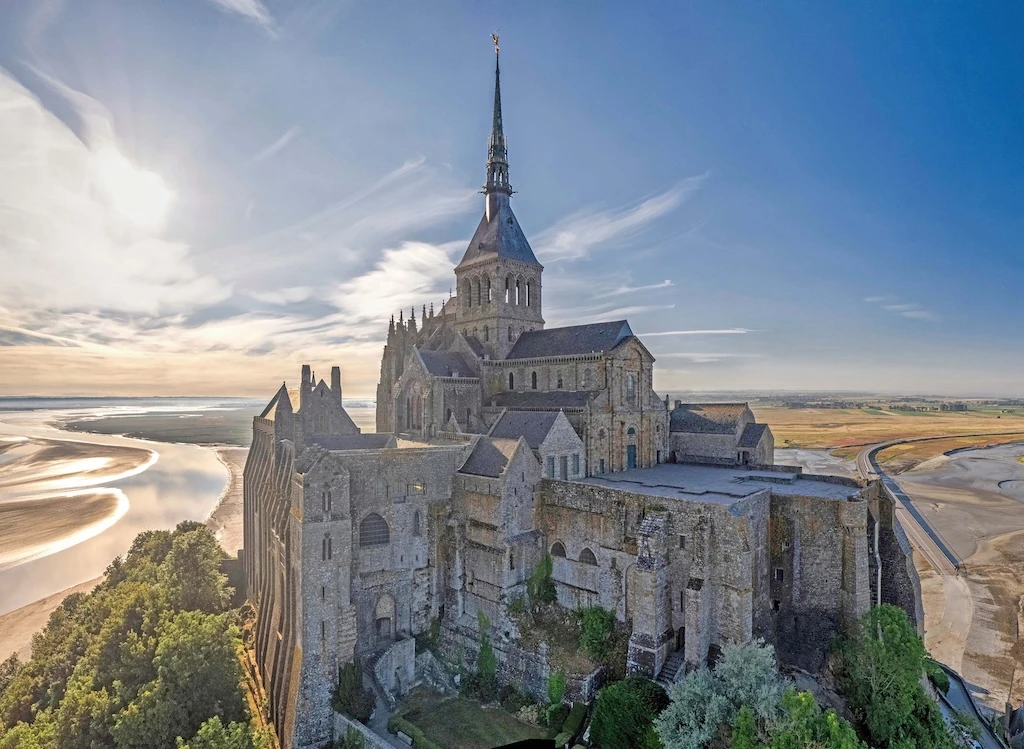 Fréquentation des monuments nationaux : l'abbaye du Mont Saint-Michel a attiré 1 627 042 visiteurs en 2025