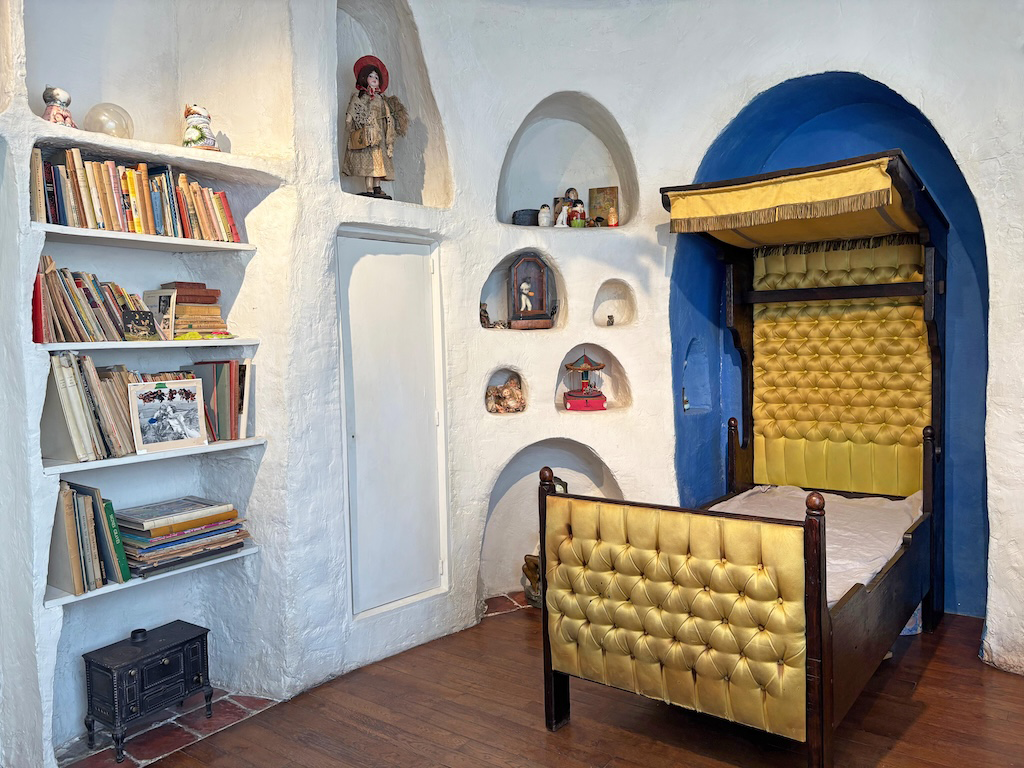 La chambre de Michèle Prévert, dans l'appartement de Jacques Prévert