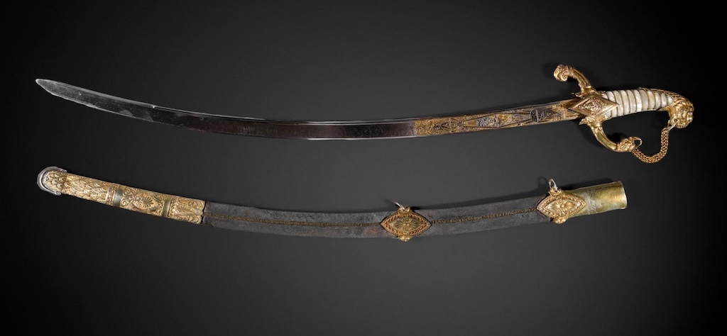 Nicolas Noël Boutet et manufacture de Versailles, sabre de Napoléon Ier. Adjugé : 4 663 891 € le 22 mai chez Giquello à l’hôtel Drouot