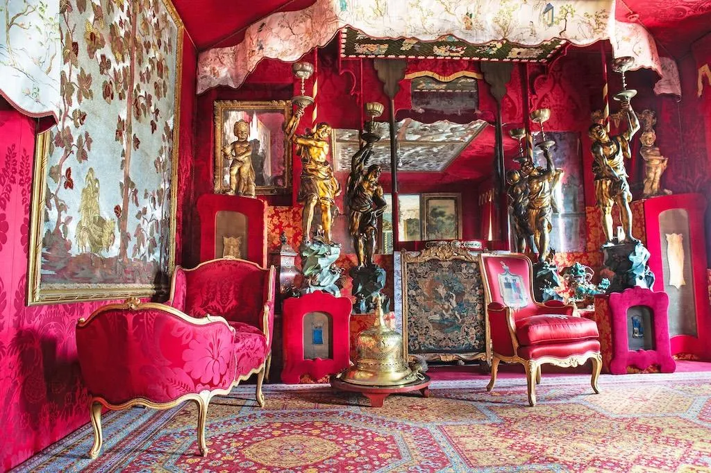 Le salon rouge, Hauteville House