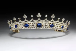 L’Hôtel de la Marine présente une éblouissante exposition qui réunit plus d’une centaine de parures étincelantes : ici la couronnette de la reine Victoria.