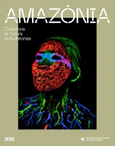 Denilson Baniwa et Leandro Varison (dir.), Amazônia. Créations et futurs autochtones, coédition Skira / musée du quai Branly – Jacques Chirac, 2025, 224 p., 39 €.