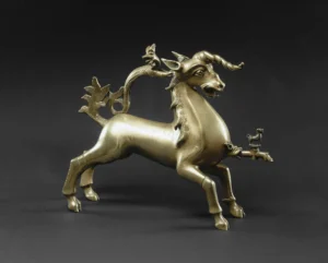 Le plus célèbre des animaux du musée de Cluny se voit consacrer une nouvelle exposition : ici un aquamanile licorne.